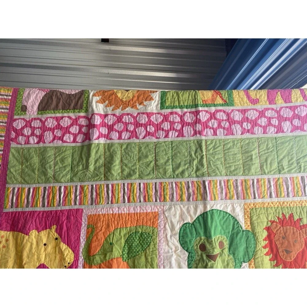 Circo Target Twin Quilt Wild Safari Jungle Animal Patchwork Textured Applique